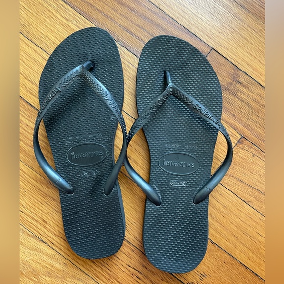 Havaianas Matte Black Slim Flip Flops Lightly Worn 39-40 - Picture 4 of 5